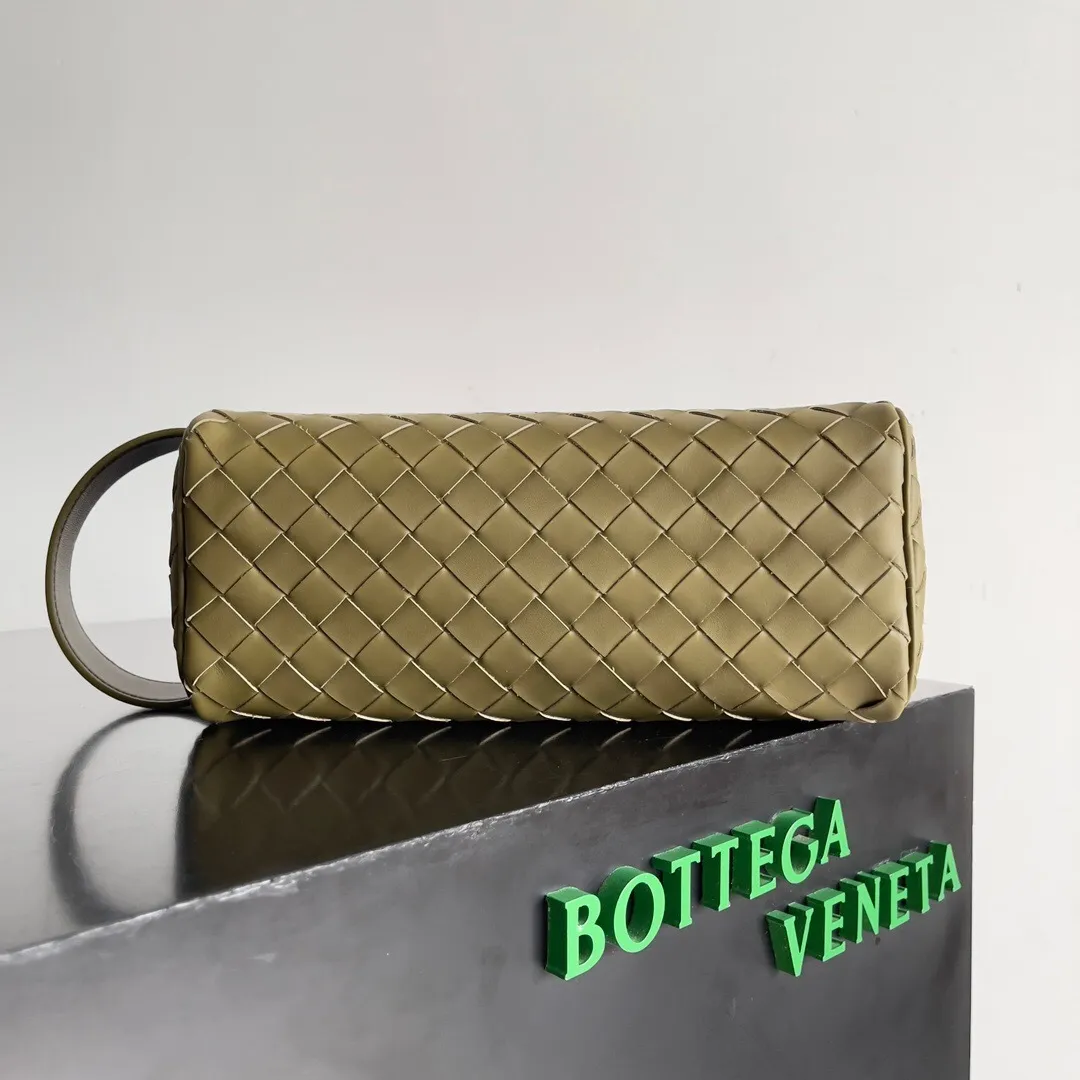 All categories 💚 Authentic bags 💚 BV 2025 new BV toiletry bag